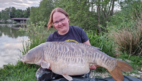 A 46 lb 6 oz fish from Jonchery, Mirror carp for liz, May 2025