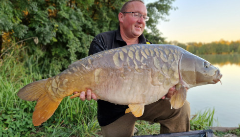 A 35 lb 14 oz fish from Jonchery, Scaley mirror, Sep 2023