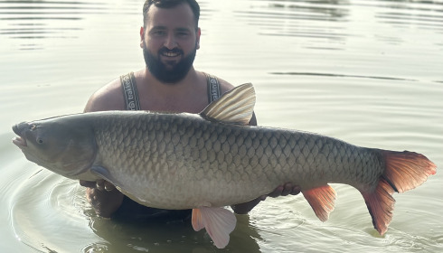 A 47 lb 14 oz fish from Jonchery, Grass carp, Sep 2023