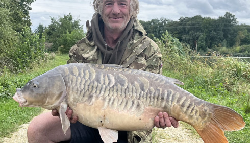 A 42 lb fish from Jonchery, Pb mirror, Sep 2024