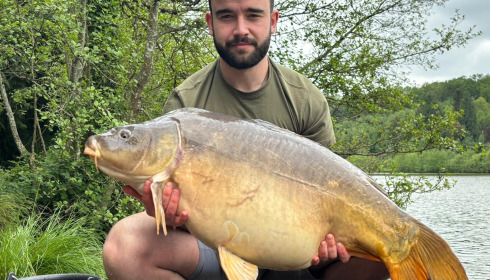 A 48 lb 10 oz fish from La Fonte, Mirror peg 3, May 2024