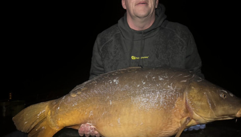 A 44 lb 8 oz fish from La Fonte, Mirror, Oct 2025