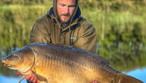 A 42 lb 12 oz fish from La Fonte, Big Mirror, Apr 2025