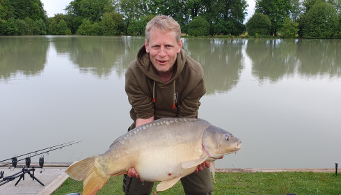 A 42 lb fish from Landes, Mirror, Apr 2024