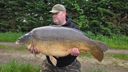 A 43 lb 8 oz fish from Laroussi, Richard with the mirror, Apr 2024