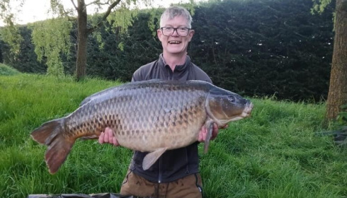 A 42 lb 2 oz carp from Laroussi, Apr 2025