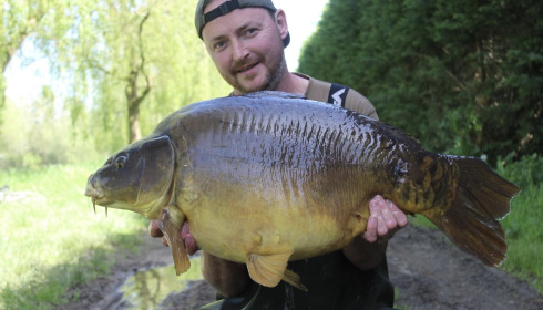 A 35 lb fish from Laroussi, Mirror, Apr 2024