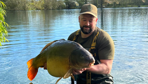 A 49 lb 2 oz carp from Laroussi, Darren Thornton, Apr 2024