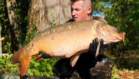 A 35 lb 7 oz carp from Le Repaire, New stock, Oct 2025