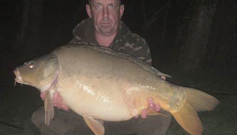 A 22 lb carp from Lepinet North, Mark Till, Apr 2024