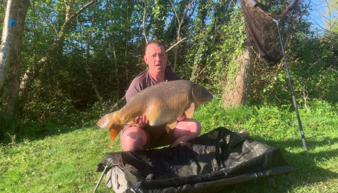 A 37 lb carp from Lepinet North, Mark Till, Apr 2024