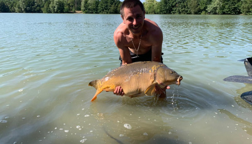 A carp from Lepinet South, DAVID, Jul 2022