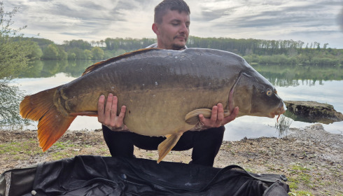 A 43 lb 8 oz fish from Lepinet South, Mirror Bart, Apr 2025