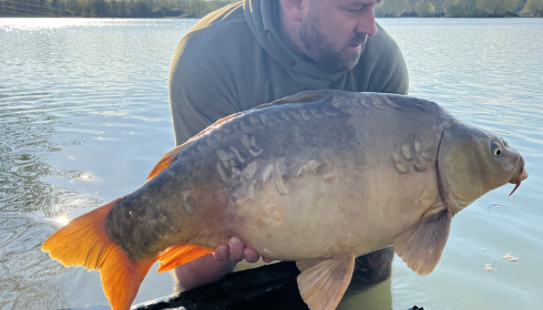 A 27 lb carp from Lepinet South, Benjamin Clarke, Apr 2023
