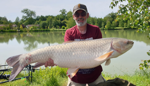 A 40 lb 3 oz grass carp from Maniere, Ian S, Jun 2024