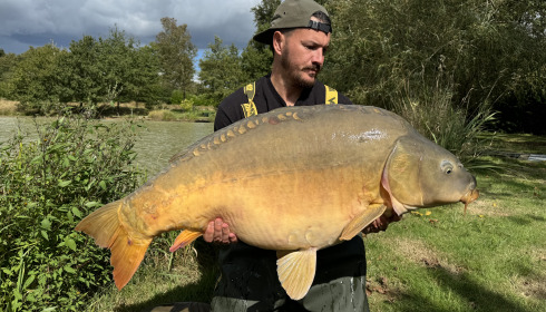 A 61 lb 2 oz fish from Maniere, Mirror carp, Sep 2024