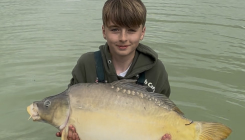 A 42 lb carp from Maniere, Freddie Passingham, Apr 2025