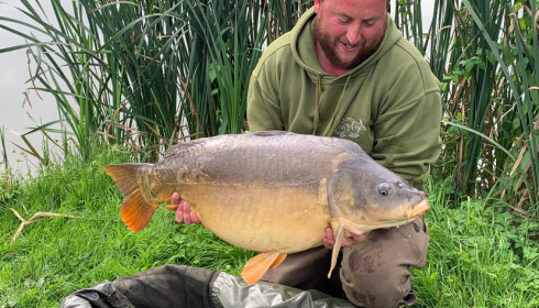A 38 lb 6 oz fish from Mystique, Pb mirror, Sep 2024