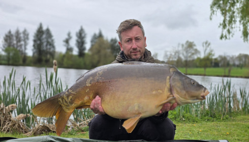 A 37 lb carp from Mystique, Lawrence Boys, Apr 2025