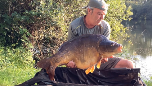 A 42 lb 4 oz fish from Old Oaks, 42lb 4 oz mirror, Jul 2024