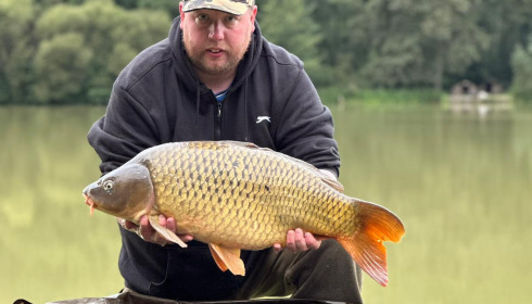 A 27 lb 7 oz fish from Renarde, Common, Sep 2023