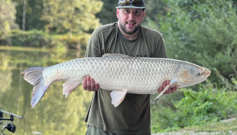 A 41 lb 3 oz grass carp from Renarde, Adam Ostler, Sep 2023