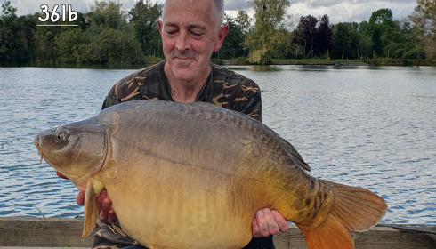 A 38 lb carp from Seigneurie, Oct 2024