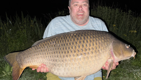 A 56 lb carp from Seigneurie, Andrew Mills, May 2025