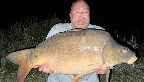 A 38 lb carp from Seigneurie, Andrew Mills, May 2025