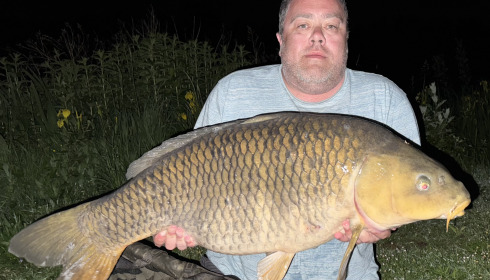 A 33 lb 8 oz carp from Seigneurie, Andrew Mills, May 2025
