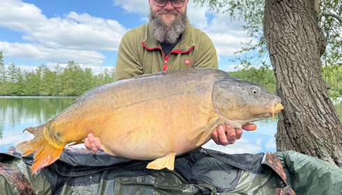 A carp from Sky Lake, Apr 2024