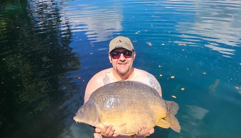 A 46 lb fish from Sky Lake, Mirror carp caught by Darren, Jul 2025