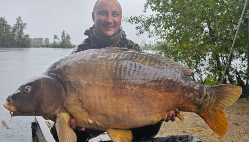 A 54 lb 8 oz fish from Sky Lake, Mirror (peg 2), Oct 2024