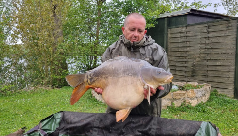 A 31 lb fish from Sky Lake, Big belly chunk, Apr 2025