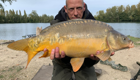 A 28 lb 6 oz carp from Sky Lake, Robert Whiston, Oct 2023