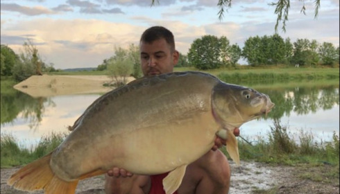 A 45 lb 1 oz carp from Beaurepaire, Gareth Barrett, Aug 2019