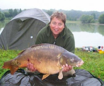 A 46 lb carp from Beaurepaire, Paul Gausden, Sep 2010