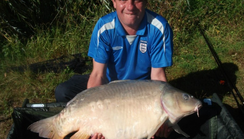 A 42 lb 8 oz carp from Beaurepaire, David Turner, Sep 2015