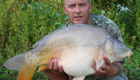 A 23 lb 5 oz carp from Beaurepaire, M Reilly, Sep 2009
