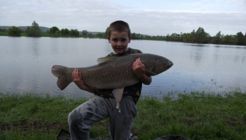 A 24 lb grass carp from Beaurepaire, Leon Hope, May 2012