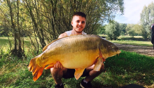 A 47 lb carp from Beaurepaire, Mark Hobbs, Sep 2017
