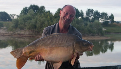 A 43 lb 9 oz carp from Beaurepaire, David Keep, Jul 2015
