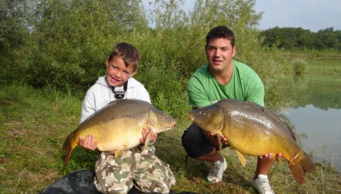 A carp from Beaurepaire, Wayne Fearon & Liam Morgan, Aug 2006