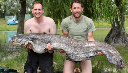 A fish from Beaurepaire, 115lb pb for Ian, Jun 2022