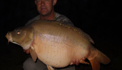 A 26 lb 10 oz carp from Beaurepaire, S Chawner, Sep 2009