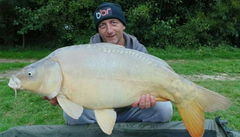 A 27 lb carp from Beaurepaire, Dean Thomson, Sep 2013