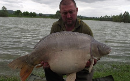 A 48 lb carp from Beaurepaire, matt Hope, May 2012