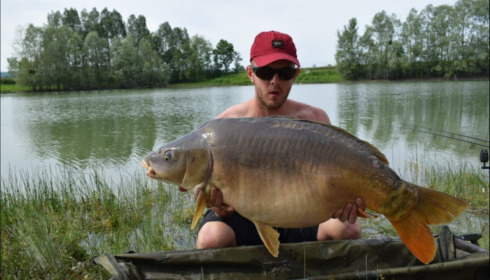 A 35 lb 9 oz carp from Beaurepaire, Rob Nicholson, Jun 2019