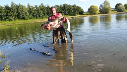 A 89 lb 4 oz catfish from Beaurepaire, Gary Rivett, Aug 2016
