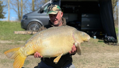 A 34 lb 4 oz fish from Beaurepaire, Apr 2022